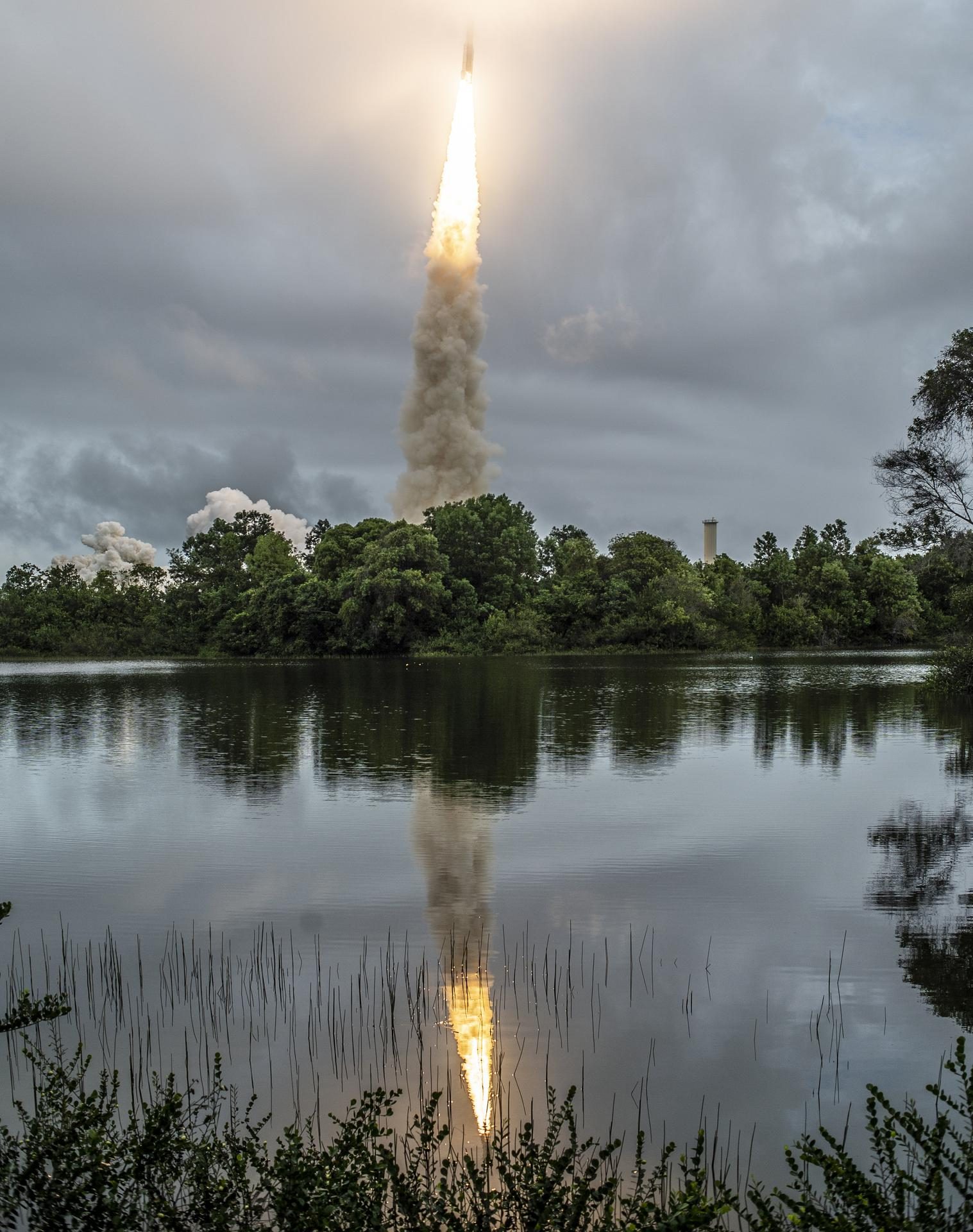Ariane 5 rocket launches the James Webb Space Telescope, December 25, 2021